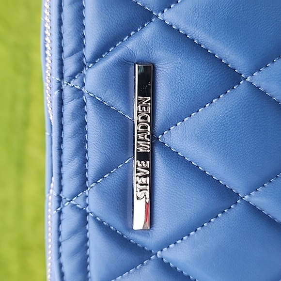 NWOT Steve Madden Designer Quilted Ocean Blue Silver Chain Crossbody Bag Purse - Picture 2 of 12